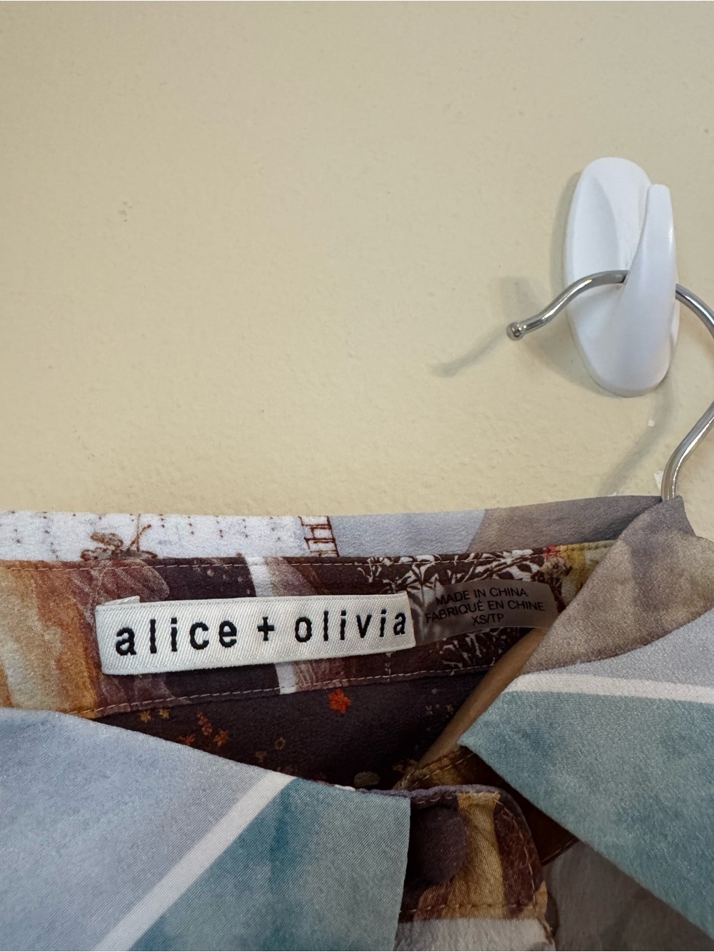 Alice + Olivia Willa Silk Blouse Shirt Sunday Dreaming Xs View 2
